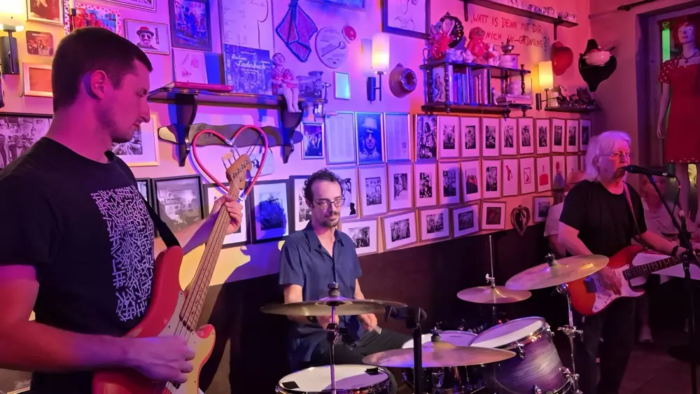 Norman Beaker bei einem Live-Auftritt in der Dicken Paula Berlin-Tegel