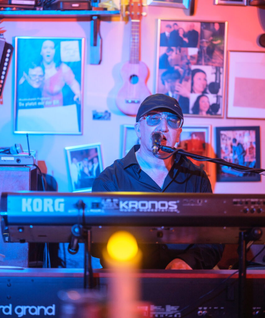 Live-Auftritt von Craig Lees in der Dicken Paula